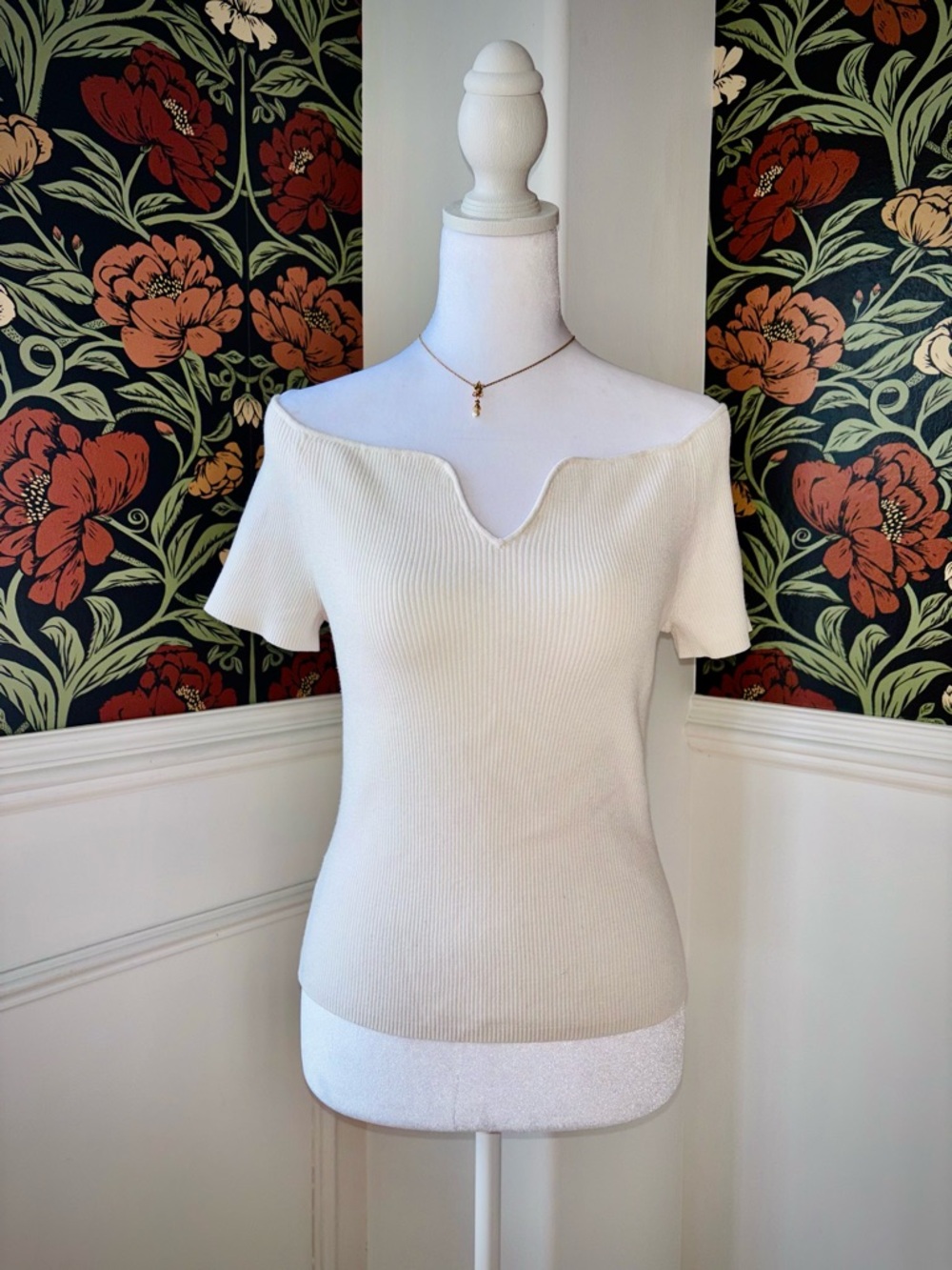 Ribbed V-Notch Bardot Top Quiet Luxury Old Money Balletcore - Picture 2 of 7